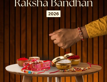 Sister tying rakhi to her brother during Raksha Bandhan 2026, celebrated on 28 August, in the morning Shubh Muhurat from 05:57 AM to 09:48 AM IST.
