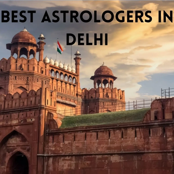 Red Fort in Delhi at sunset with Indian flag on a dome and bold text overlay reading “Best Astrologers in Delhi.”